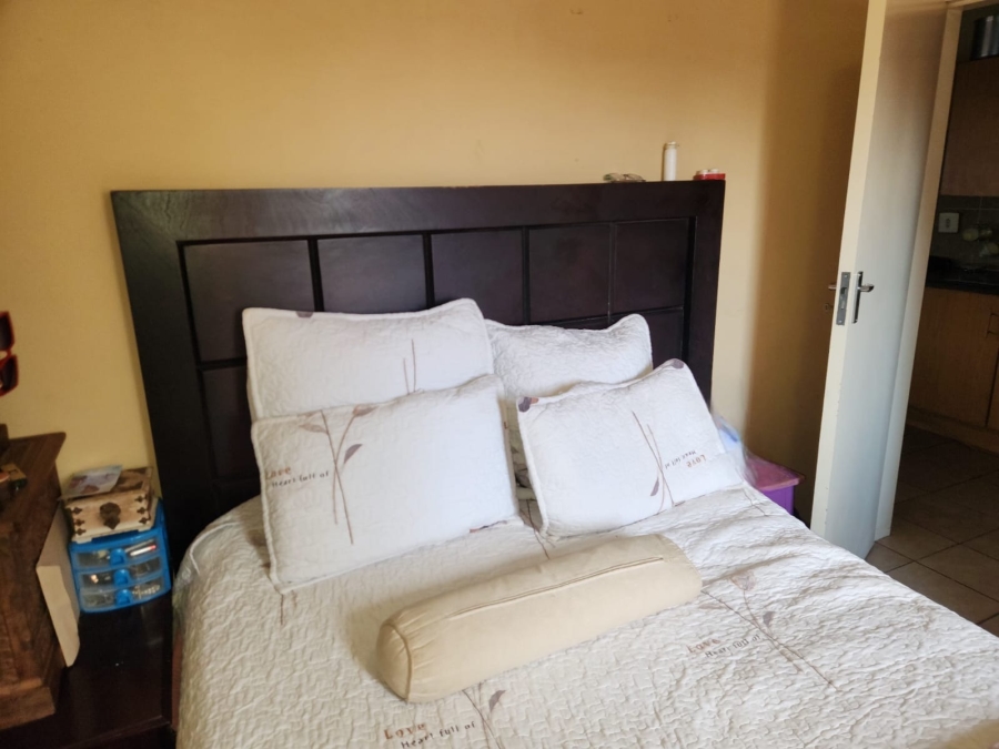 1 Bedroom Property for Sale in Rustenburg Central North West